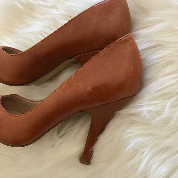 Like new heels stilettos 👠 leather - Picture 4 of 17